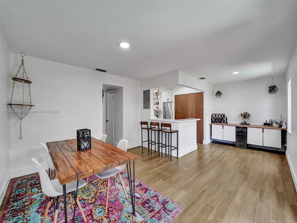 For Sale: $375,000 (3 beds, 2 baths, 1630 Square Feet)