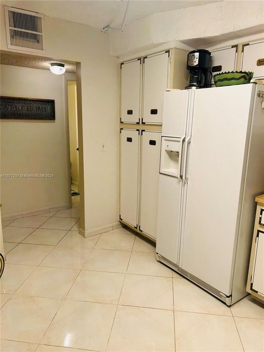 For Rent: $2,250 (2 beds, 2 baths, 1075 Square Feet)