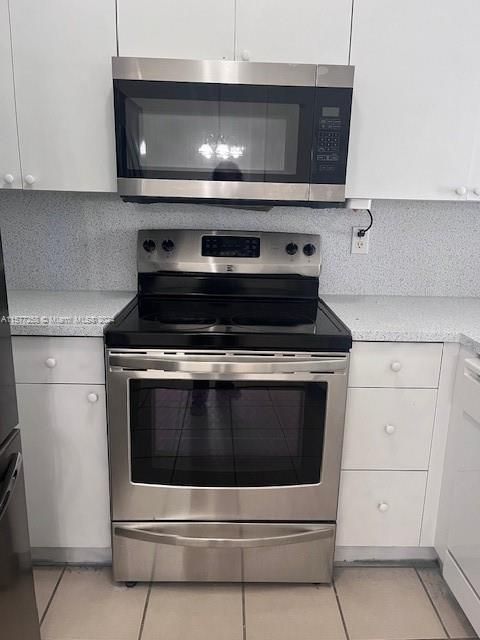 For Rent: $2,200 (2 beds, 2 baths, 809 Square Feet)