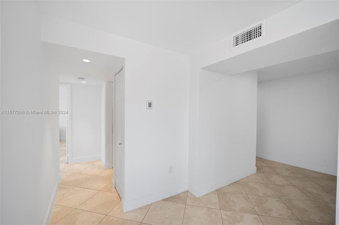 For Sale: $399,000 (2 beds, 2 baths, 1258 Square Feet)