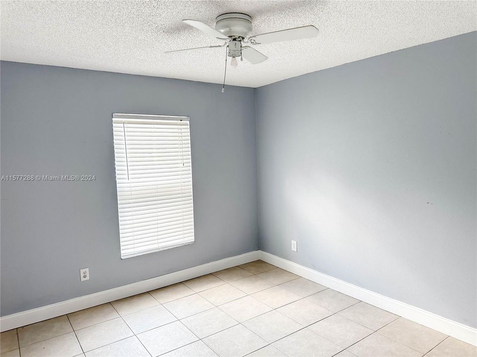 For Rent: $2,200 (3 beds, 2 baths, 1764 Square Feet)