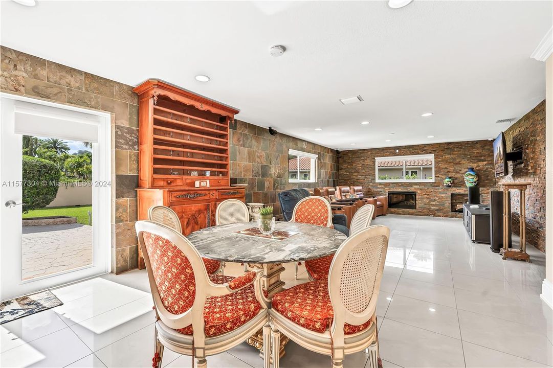 For Sale: $1,900,000 (5 beds, 3 baths, 3973 Square Feet)