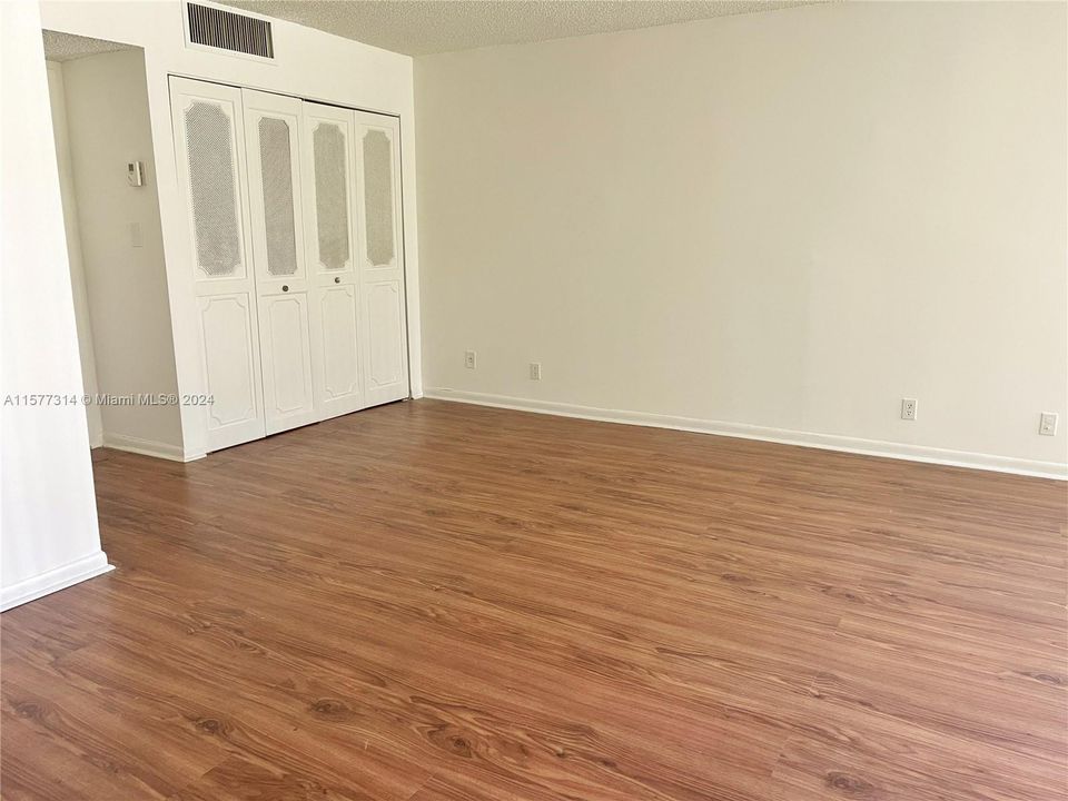 Recently Rented: $1,750 (1 beds, 1 baths, 767 Square Feet)