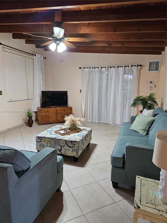 For Rent: $6,000 (3 beds, 2 baths, 1781 Square Feet)