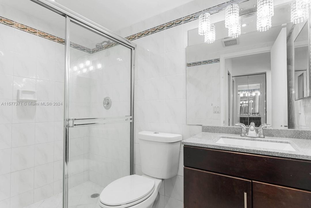 最近租的: $3,300 (2 贝兹, 2 浴室, 1192 平方英尺)
