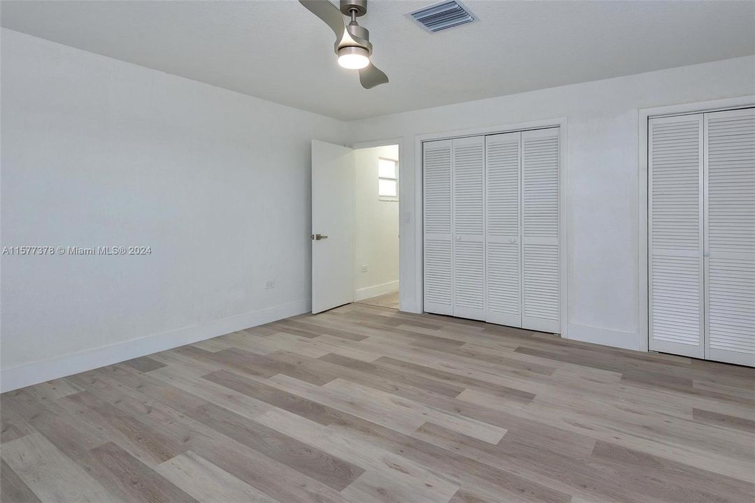 Active With Contract: $2,600 (2 beds, 2 baths, 1100 Square Feet)