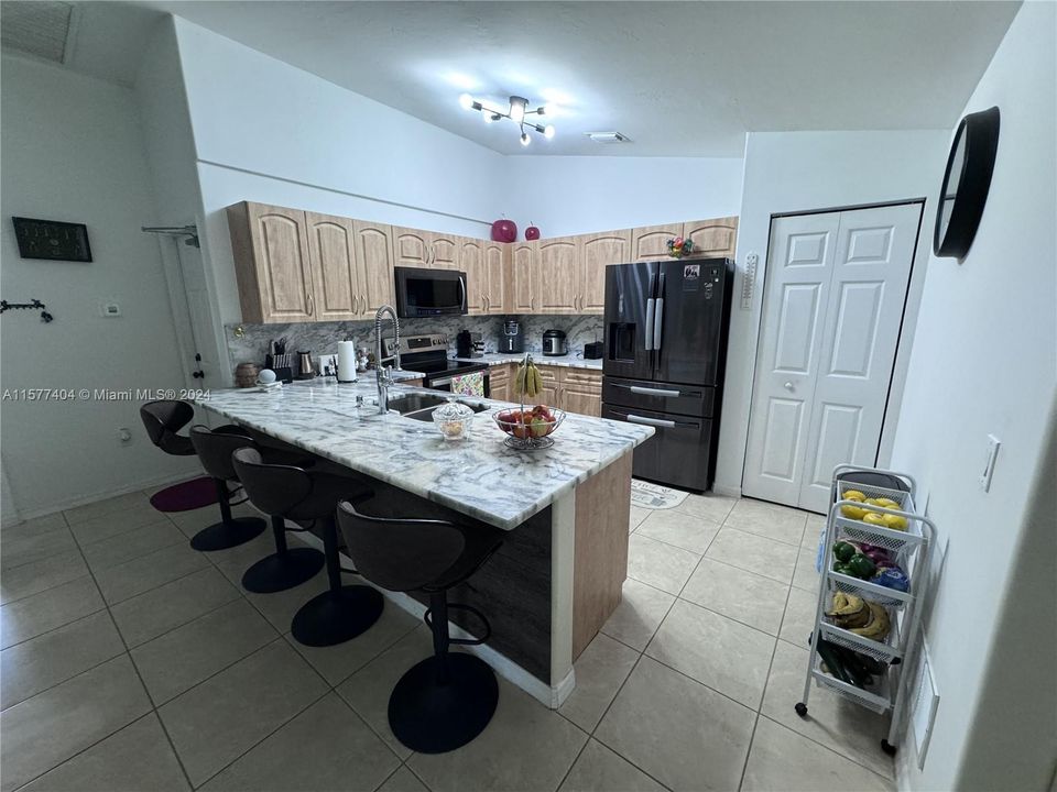 For Sale: $530,000 (3 beds, 2 baths, 1626 Square Feet)