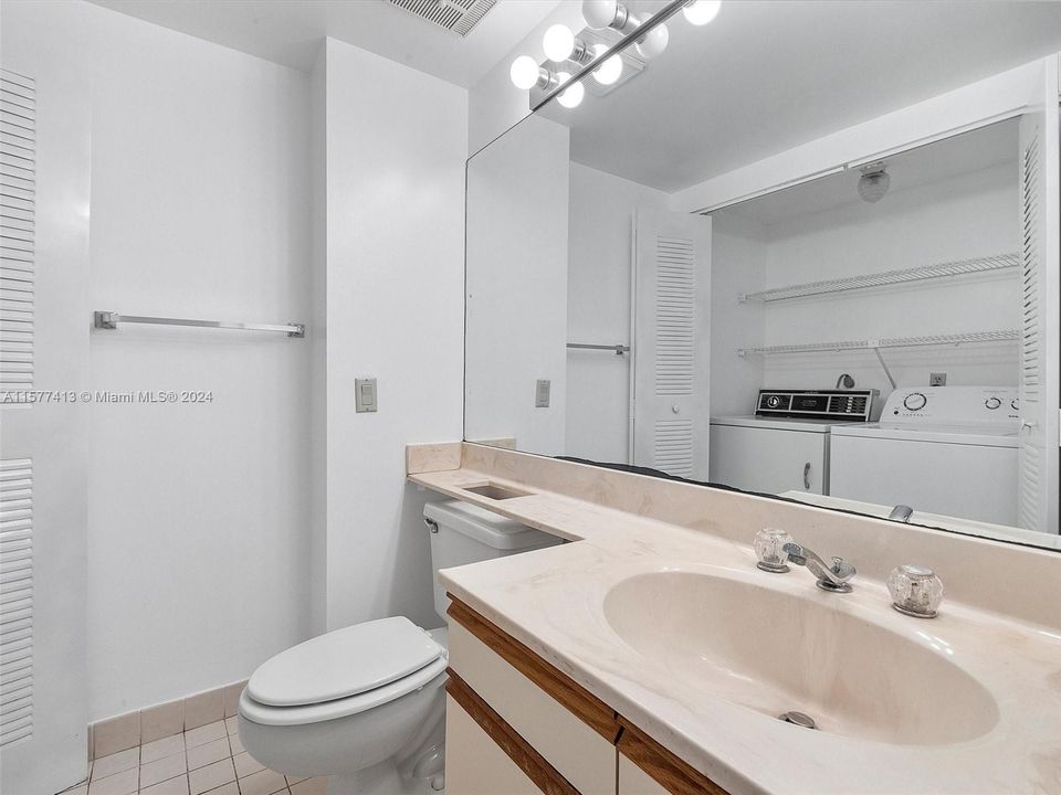 For Sale: $475,000 (2 beds, 2 baths, 1187 Square Feet)