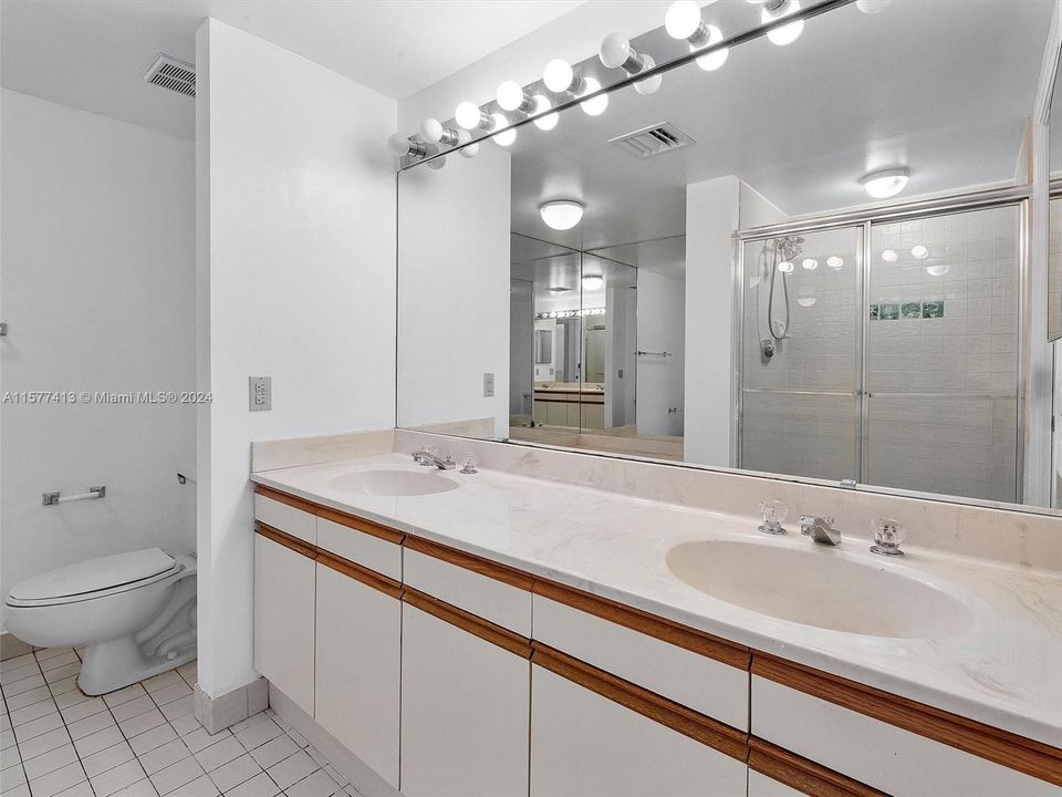 待售: $475,000 (2 贝兹, 2 浴室, 1187 平方英尺)