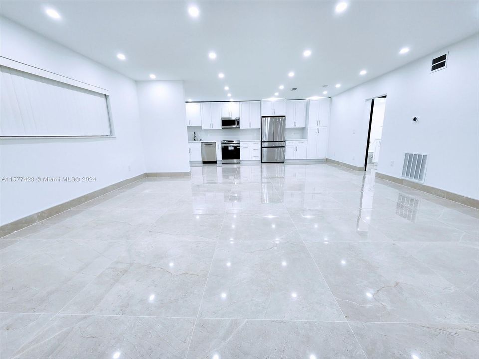 For Sale: $340,000 (2 beds, 2 baths, 1146 Square Feet)