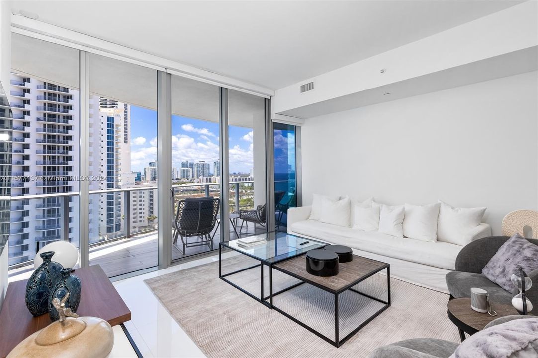 For Sale: $1,890,000 (2 beds, 2 baths, 1599 Square Feet)