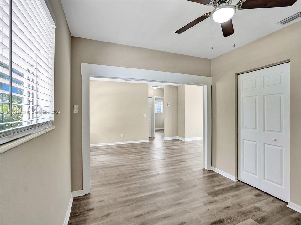 For Sale: $449,900 (3 beds, 1 baths, 1442 Square Feet)