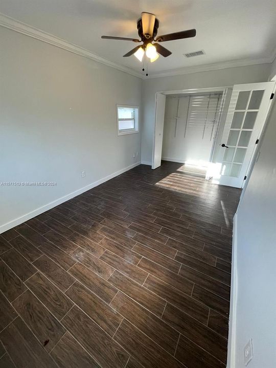 Recently Rented: $3,000 (3 beds, 2 baths, 1360 Square Feet)