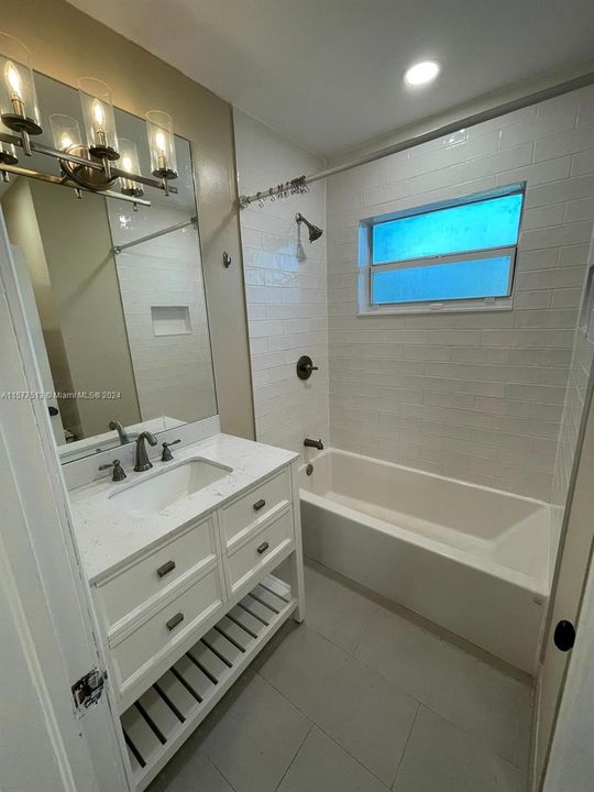 最近租的: $3,000 (3 贝兹, 2 浴室, 1360 平方英尺)