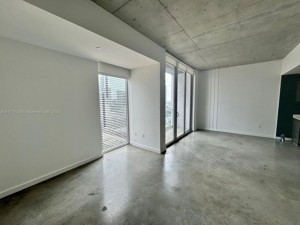 For Rent: $2,475 (1 beds, 1 baths, 526 Square Feet)