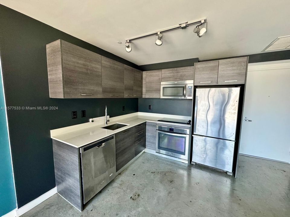 For Rent: $2,475 (1 beds, 1 baths, 526 Square Feet)