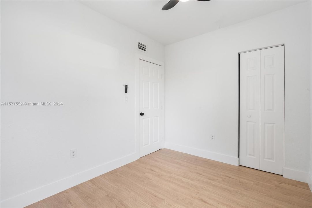 For Sale: $399,000 (2 beds, 1 baths, 818 Square Feet)