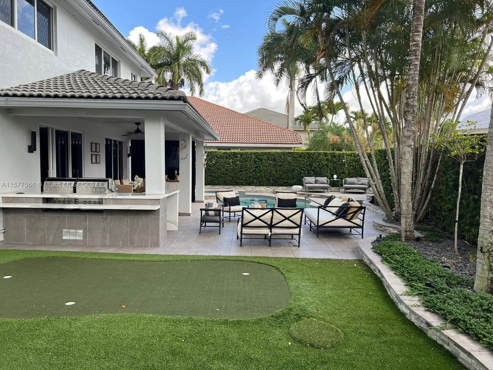 For Sale: $1,650,000 (5 beds, 4 baths, 3926 Square Feet)