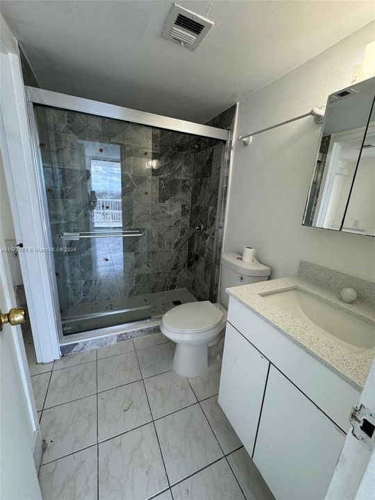 For Sale: $325,000 (2 beds, 1 baths, 767 Square Feet)