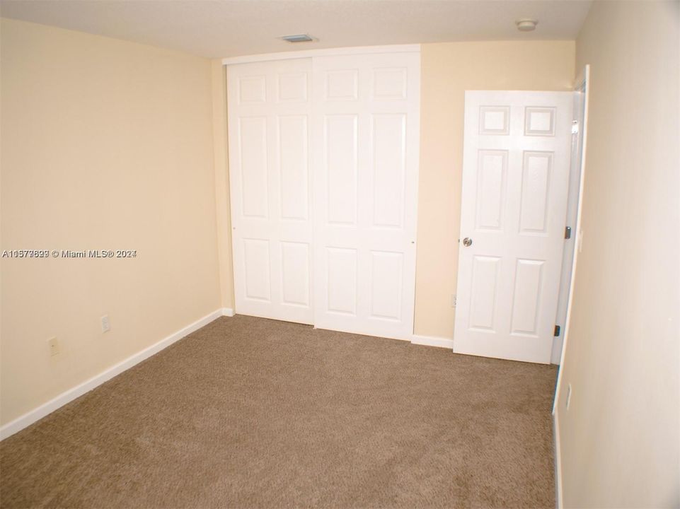 For Rent: $4,000 (5 beds, 2 baths, 2901 Square Feet)