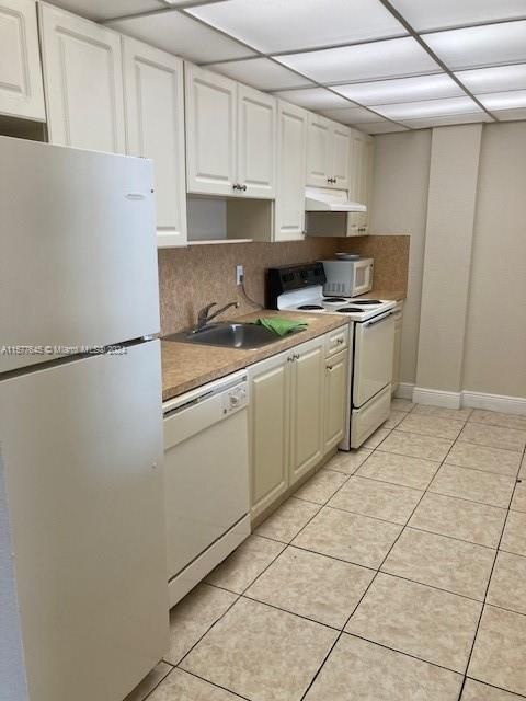 Active With Contract: $1,900 (1 beds, 1 baths, 867 Square Feet)