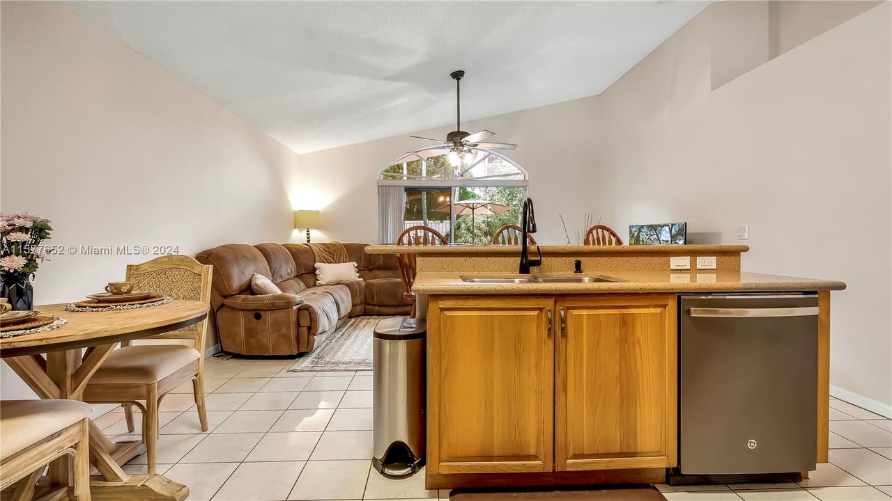 For Sale: $639,900 (3 beds, 2 baths, 1731 Square Feet)