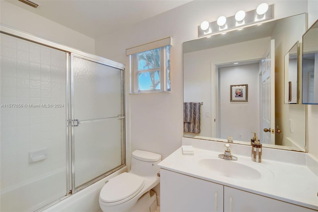 Active With Contract: $649,900 (3 beds, 2 baths, 1505 Square Feet)