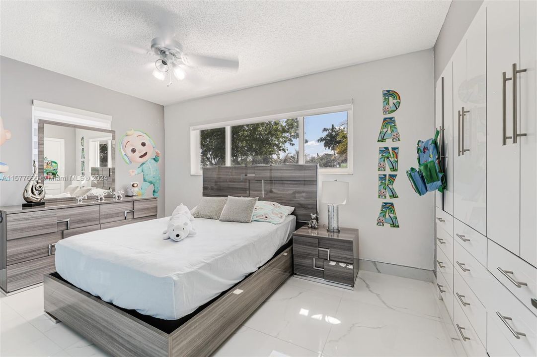 Active With Contract: $579,000 (3 beds, 2 baths, 1248 Square Feet)