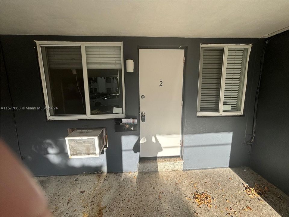 For Rent: $1,750 (1 beds, 1 baths, 2506 Square Feet)