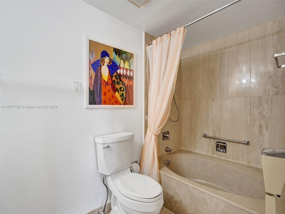 最近售出: $650,000 (2 贝兹, 2 浴室, 1660 平方英尺)
