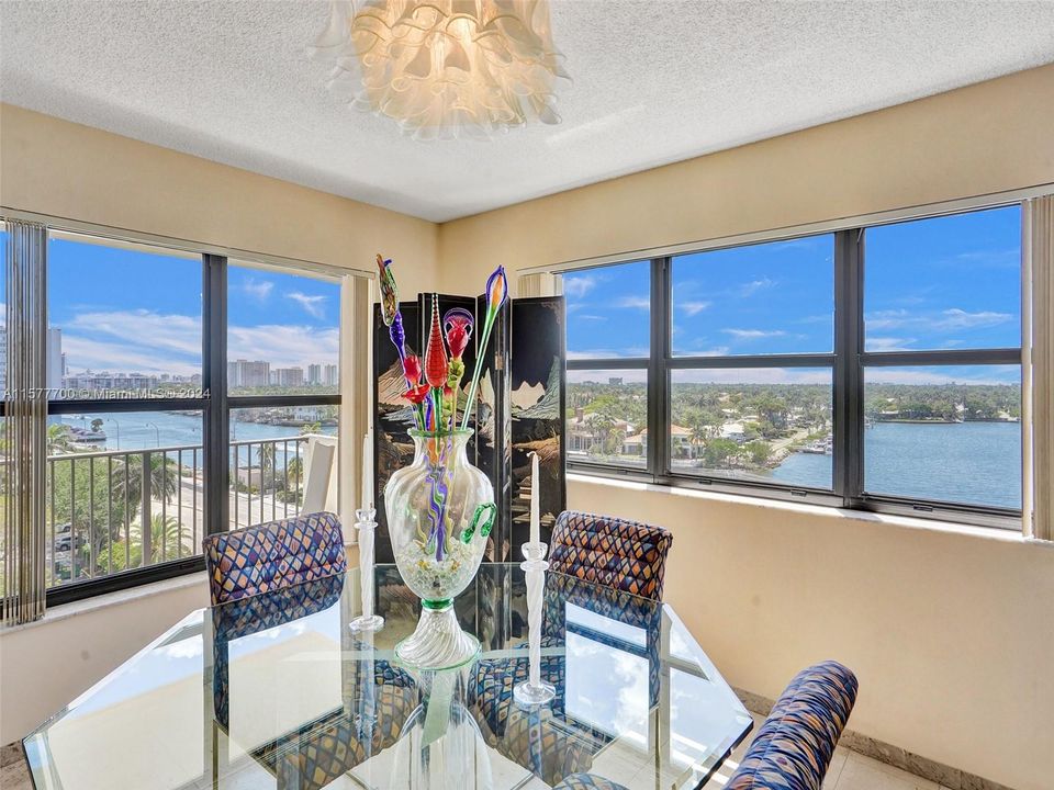 Recently Sold: $650,000 (2 beds, 2 baths, 1660 Square Feet)