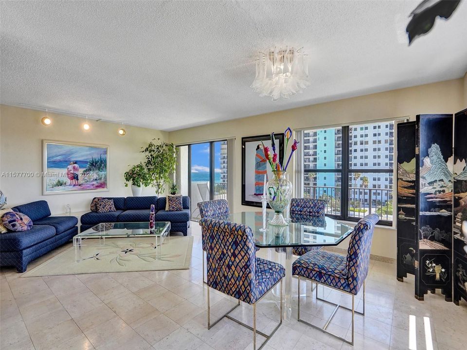Recently Sold: $650,000 (2 beds, 2 baths, 1660 Square Feet)