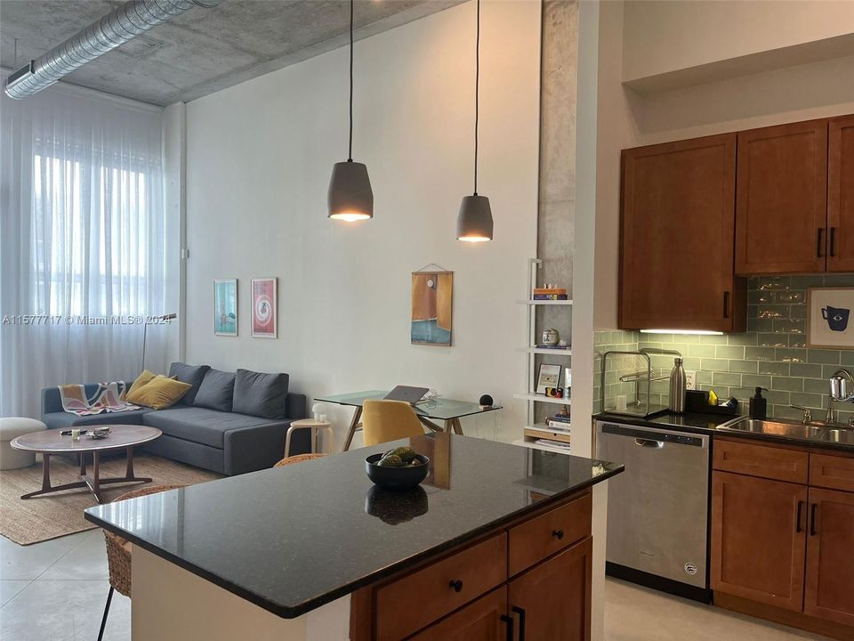 Recently Rented: $2,850 (1 beds, 1 baths, 707 Square Feet)