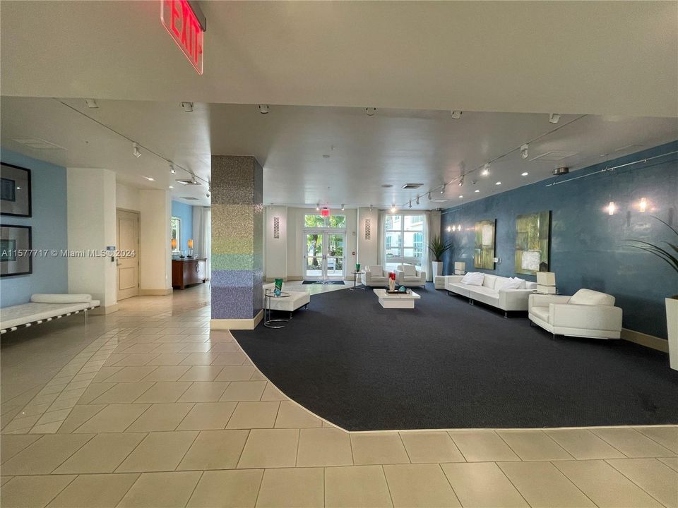 Recently Rented: $2,850 (1 beds, 1 baths, 707 Square Feet)