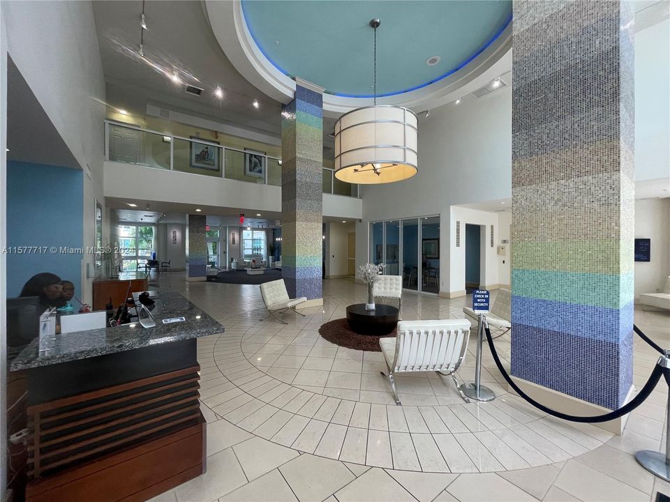 Recently Rented: $2,850 (1 beds, 1 baths, 707 Square Feet)