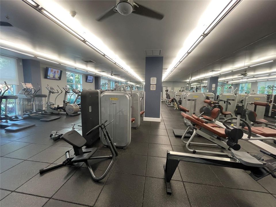 Recently Rented: $2,850 (1 beds, 1 baths, 707 Square Feet)