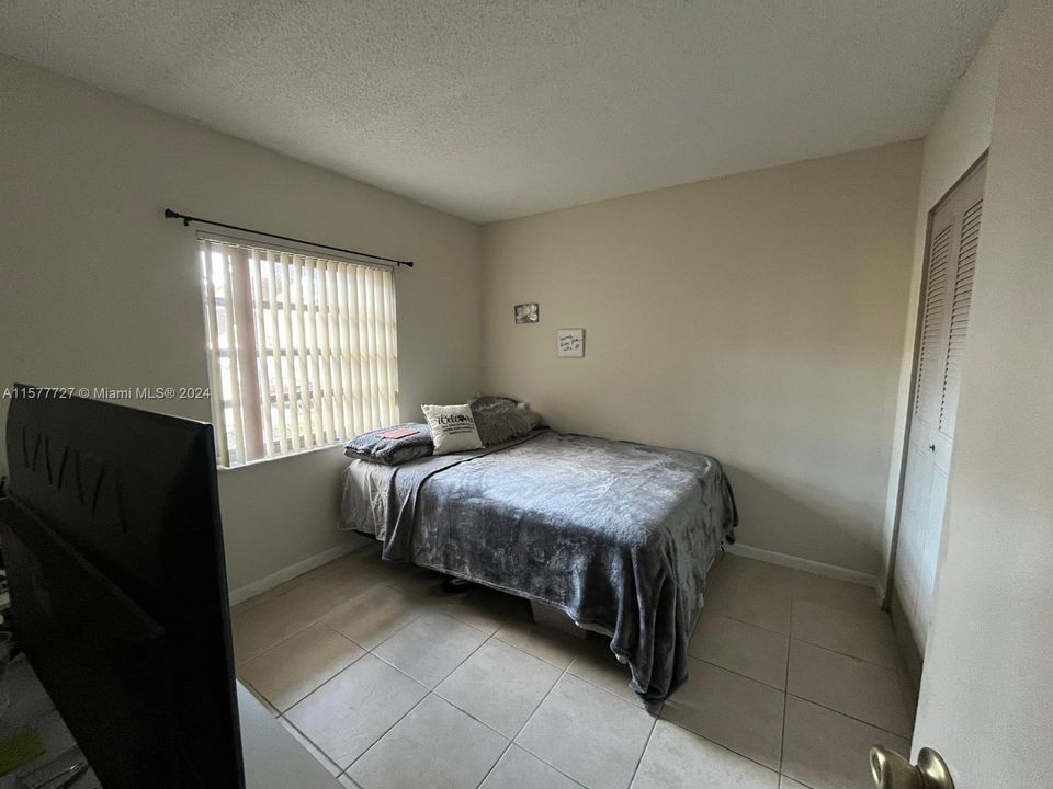 For Sale: $230,000 (2 beds, 2 baths, 768 Square Feet)