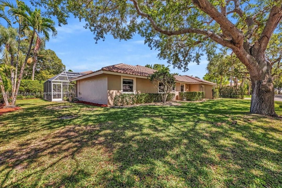 Active With Contract: $799,900 (4 beds, 2 baths, 2330 Square Feet)