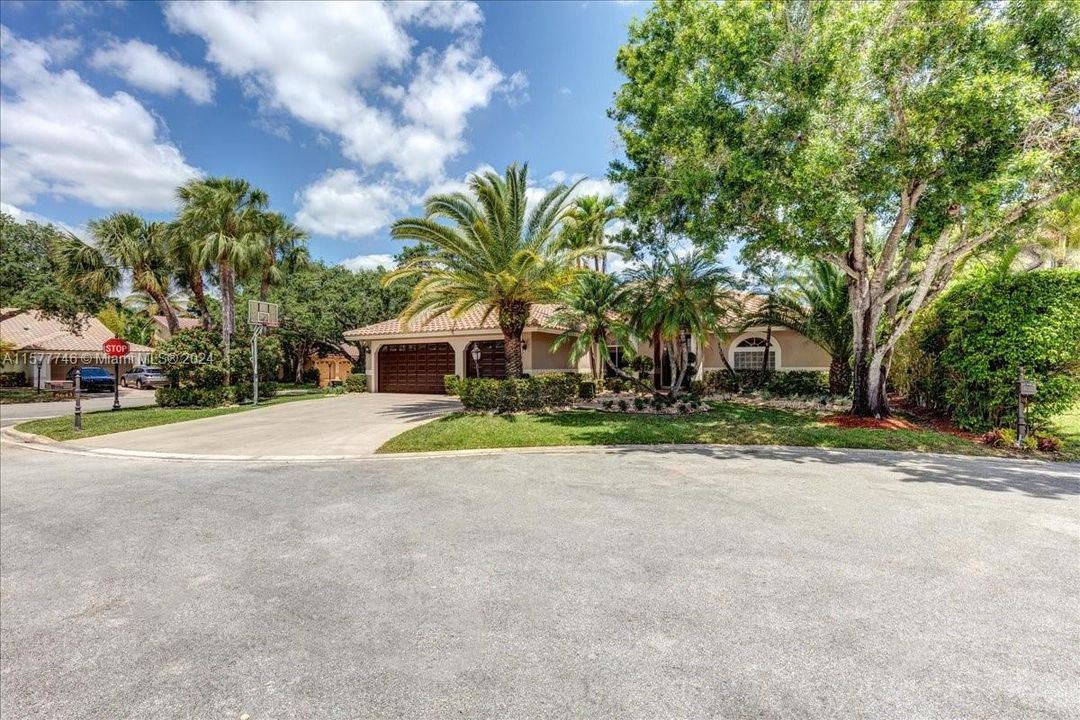 Active With Contract: $799,900 (4 beds, 2 baths, 2330 Square Feet)