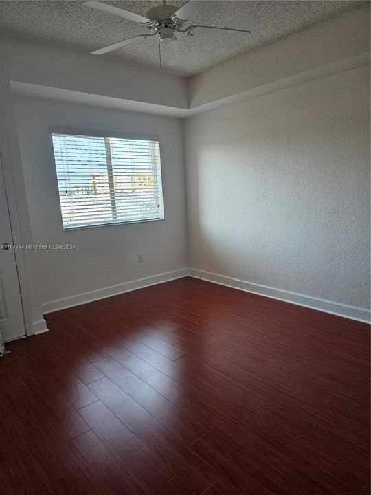 For Rent: $3,000 (2 beds, 2 baths, 1010 Square Feet)