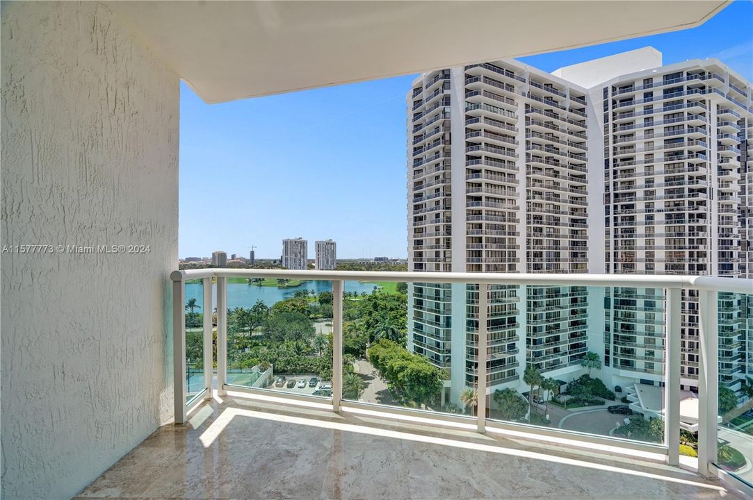 For Sale: $1,475,000 (2 beds, 3 baths, 2973 Square Feet)