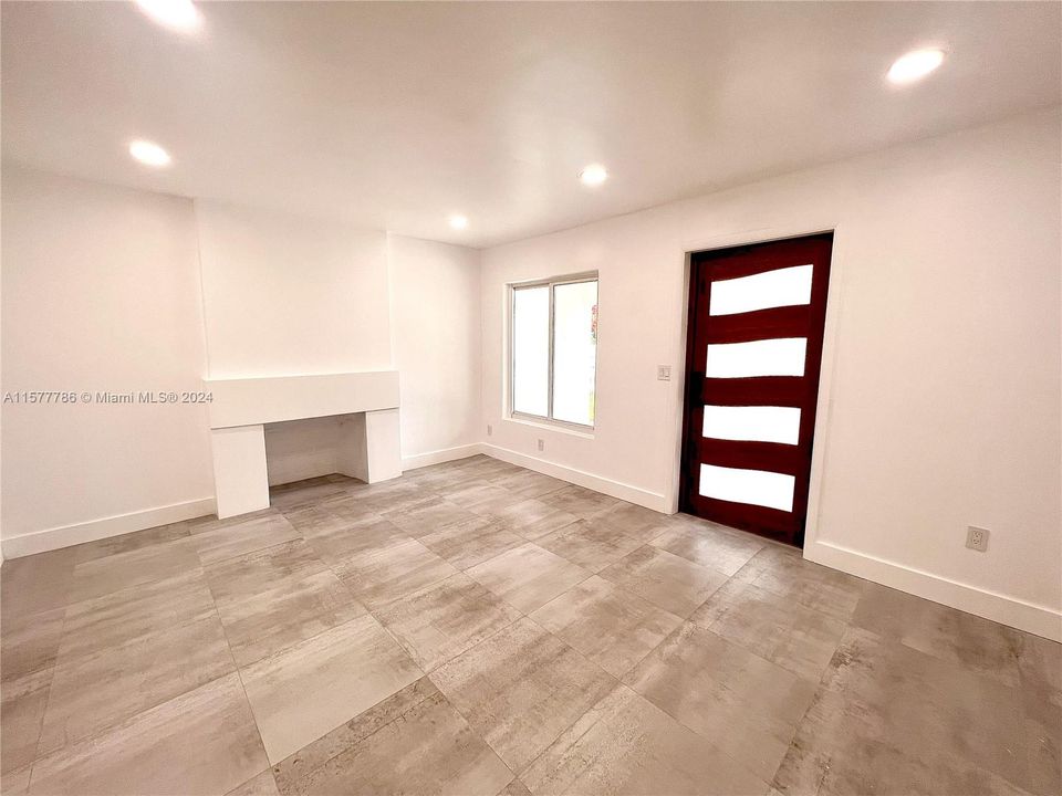 Recently Rented: $5,500 (3 beds, 2 baths, 1630 Square Feet)