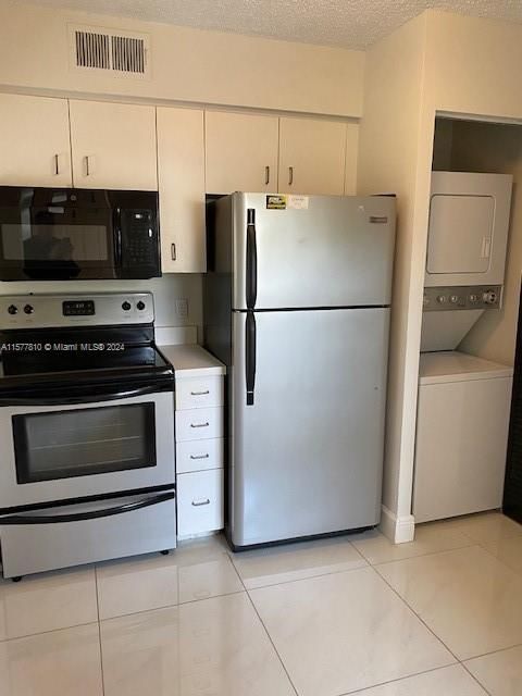For Sale: $210,000 (2 beds, 2 baths, 1080 Square Feet)