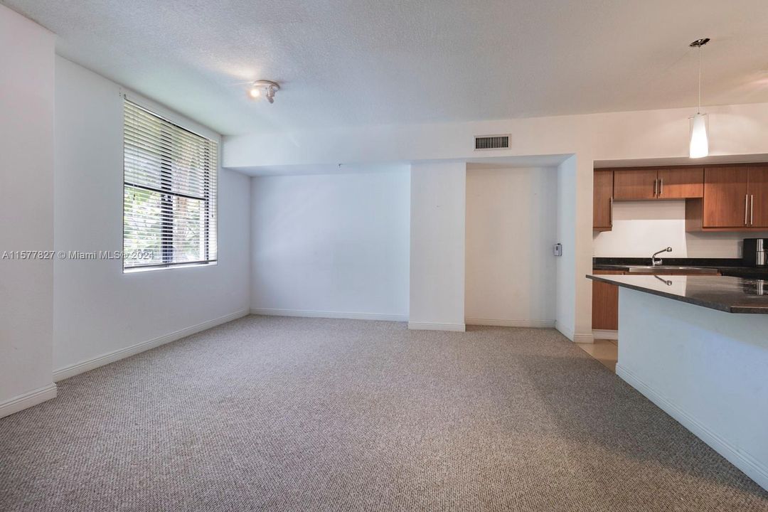 For Rent: $3,200 (1 beds, 1 baths, 1144 Square Feet)
