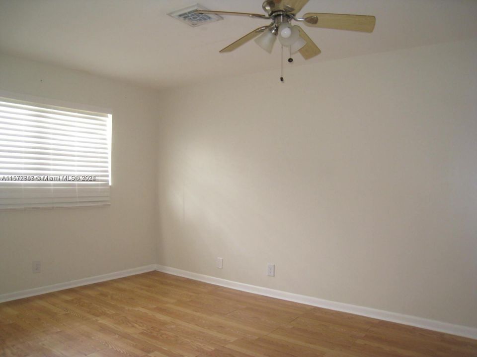 For Rent: $2,150 (2 beds, 2 baths, 1055 Square Feet)