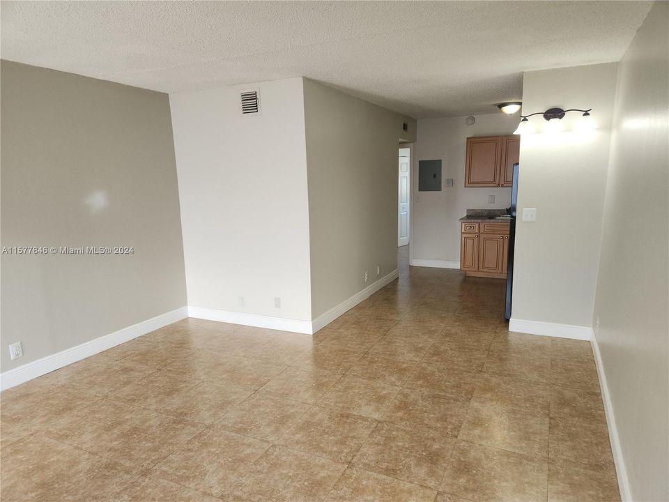 For Rent: $1,750 (1 beds, 1 baths, 0 Square Feet)
