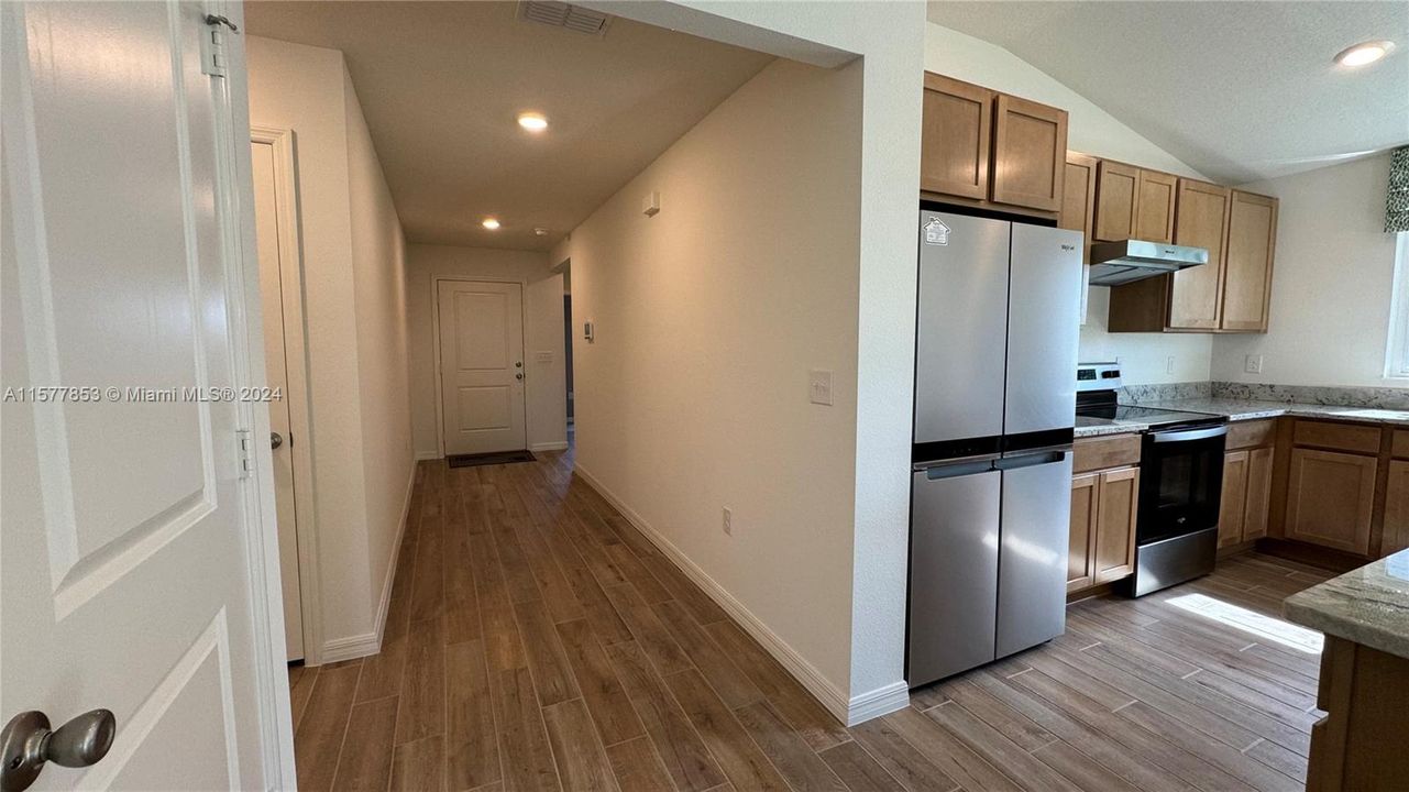 For Rent: $2,350 (3 beds, 2 baths, 0 Square Feet)