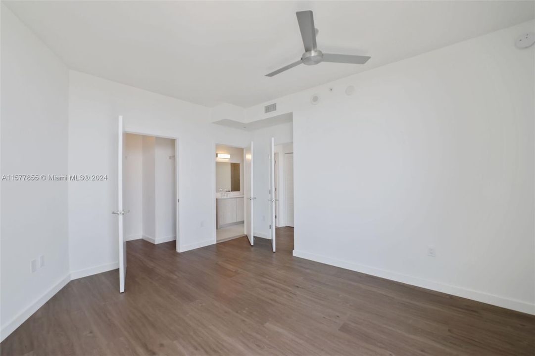 For Rent: $5,037 (2 beds, 2 baths, 1257 Square Feet)