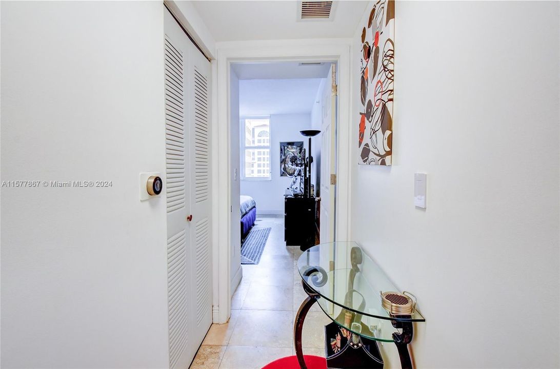 For Sale: $640,000 (2 beds, 2 baths, 1114 Square Feet)