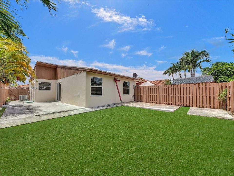 Recently Rented: $3,500 (3 beds, 2 baths, 1125 Square Feet)